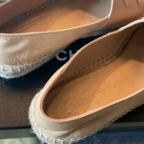 USED-CHANEL LAMBSKIN CC ESPADRILLES - Picture 5 of 10